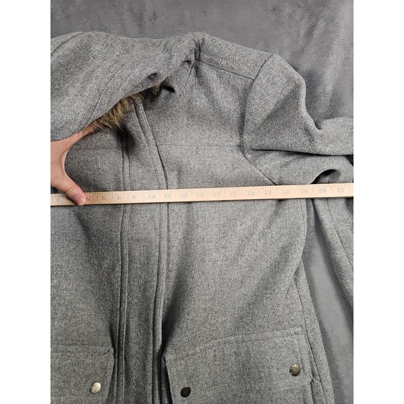 J.Crew Vail Faux Fur Trim Hooded Wool Blend Coat Womens 6 Grey E3931 - Picture 9 of 11